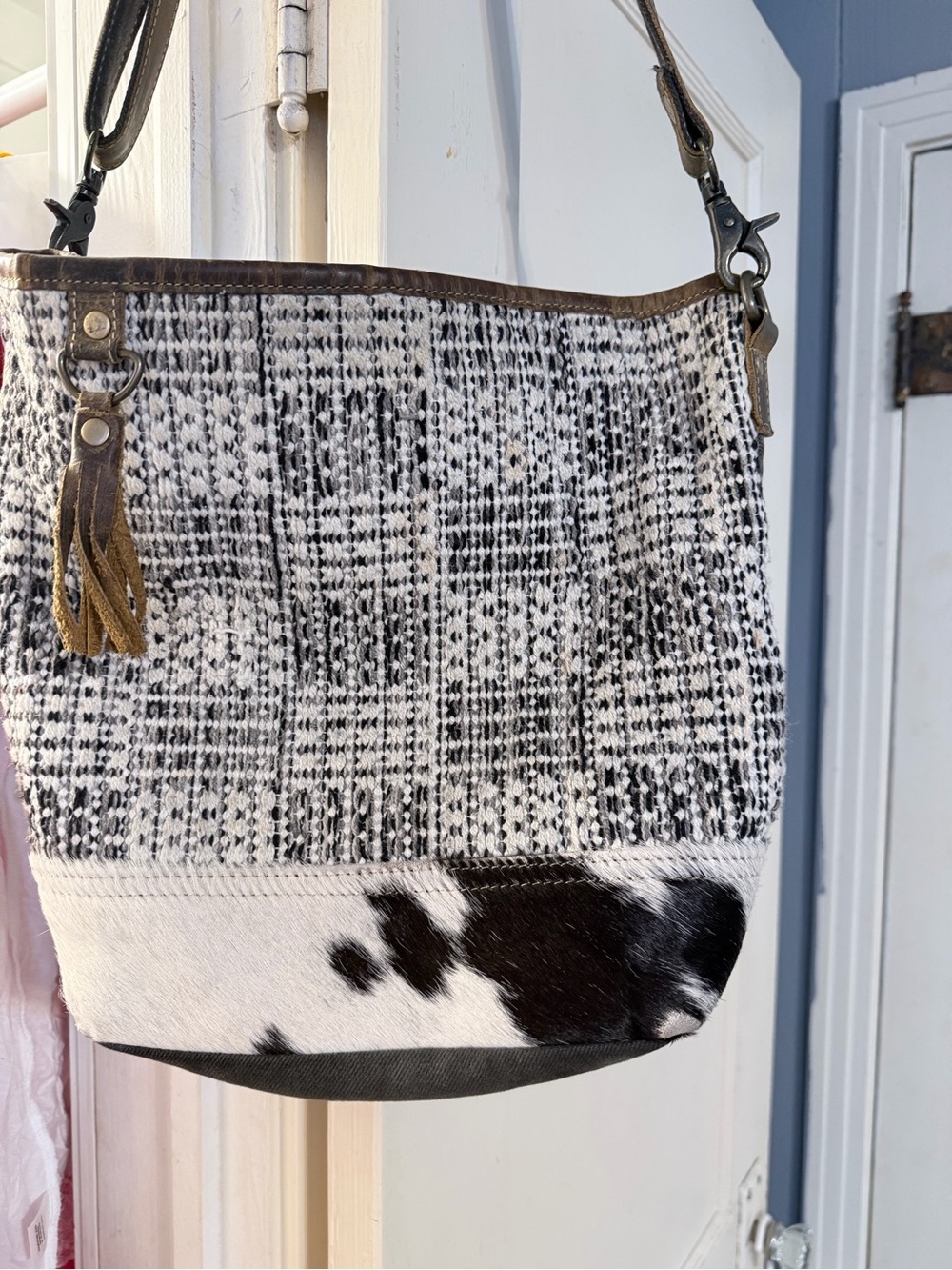 Woven Black & White Bucket Shoulder Bag with Cowhide Accent
